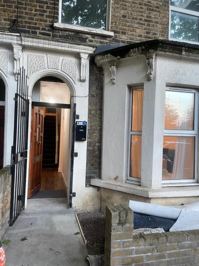 147 Knapp Road House Лондон Экстерьер фото